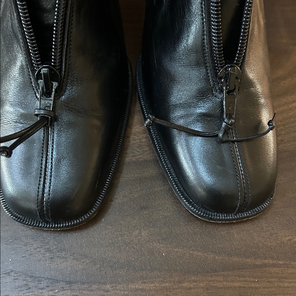 Donald J Pliner Black Leather Square Toe Zip Front Block Heal Couture Shoes 9N - Picture 4 of 16